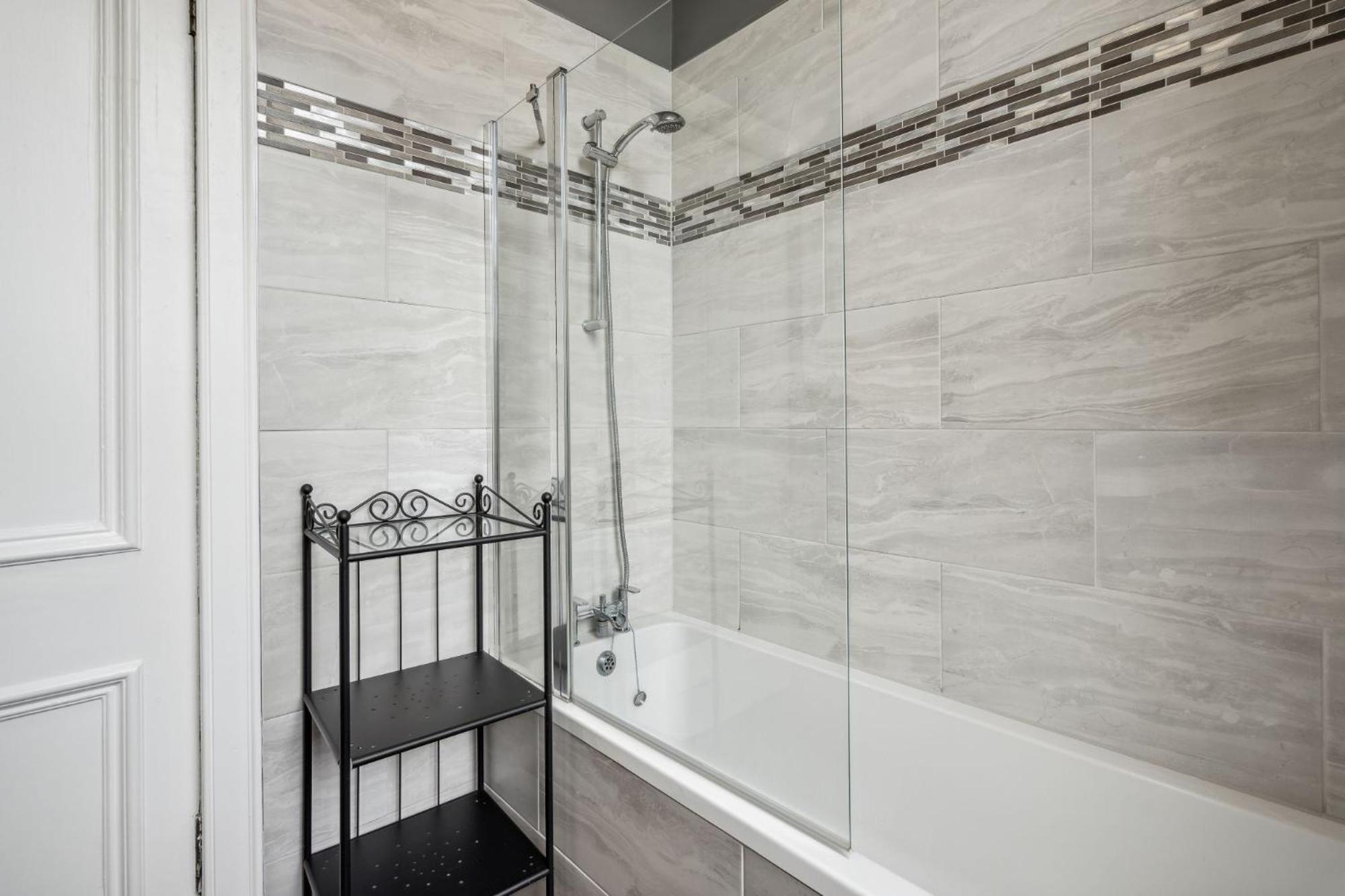 A Two Bedroom Apartment - Victorian Villa At 8 Priestfield Road Edimburgo Exterior foto